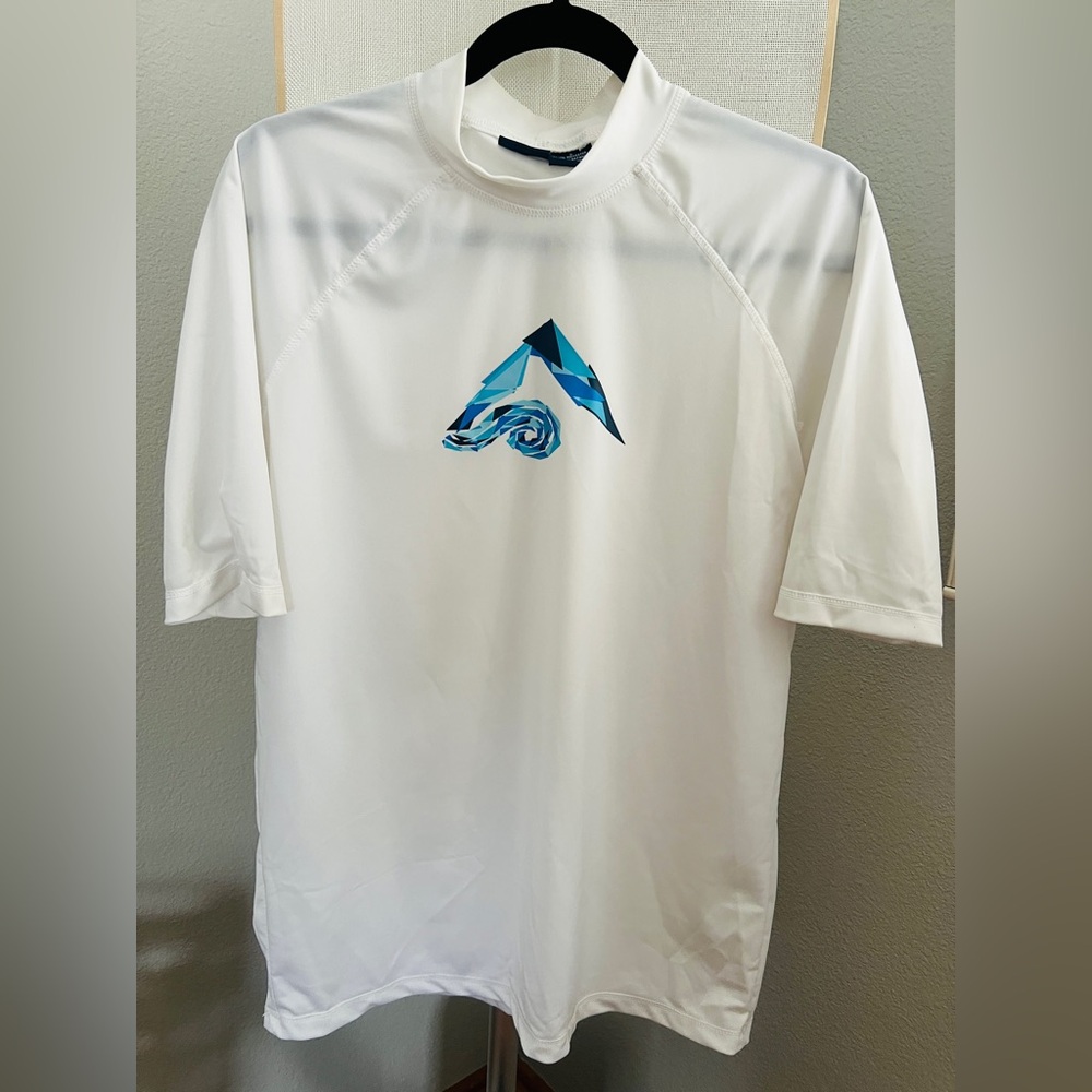 🌀🌊MEN KANU SURF RASH GUARD SIZE L🌊🌀